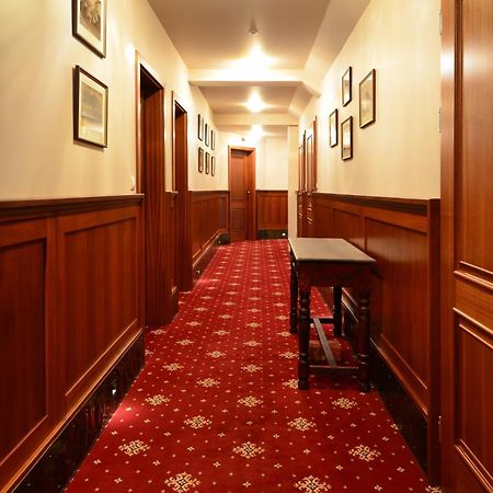 Hotel Tacl Holesov Ngoại thất bức ảnh